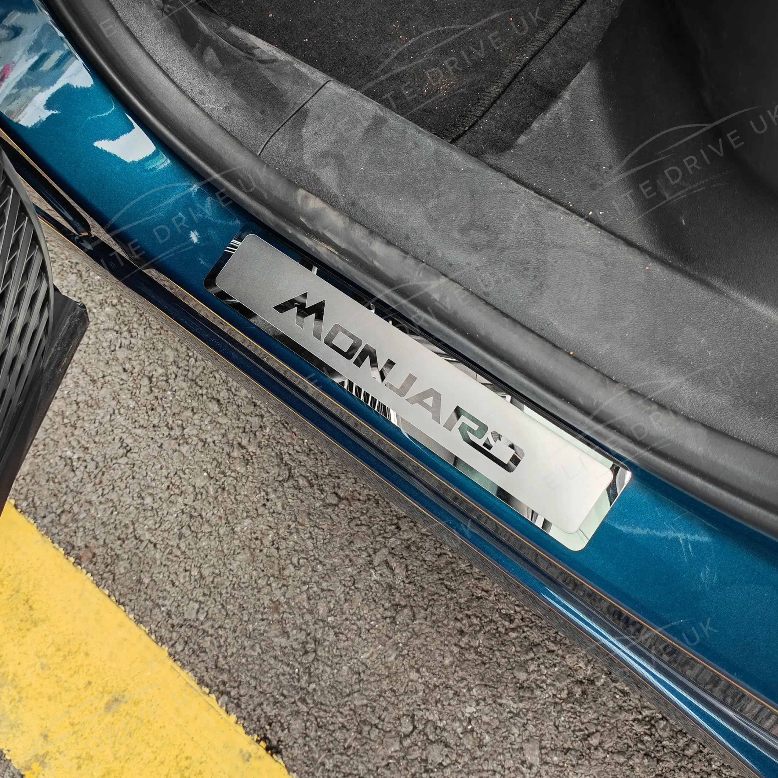 Geely Monjaro Stainless Steel Door Sill Scuff Plates - Anti-Kick Trim view 2