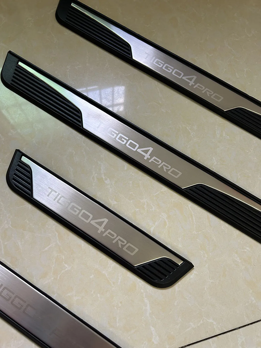 Chery Tiggo 4 Pro Stainless Steel Door Sill Scuff Plate Guards (4pcs) view 3
