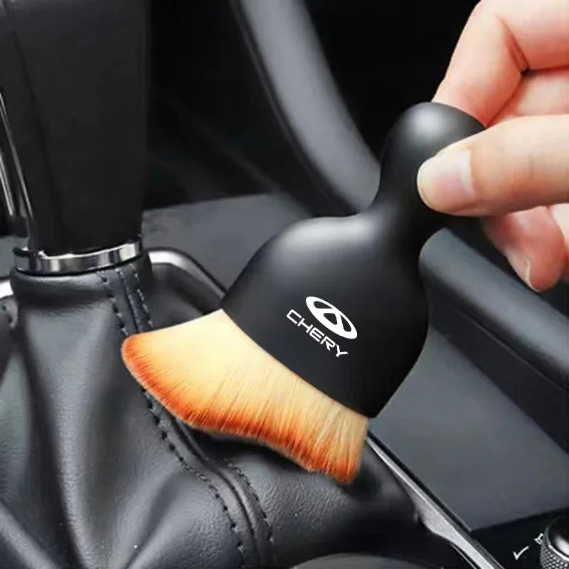Chery Car Cleaning Brush & Cloth Set view 3