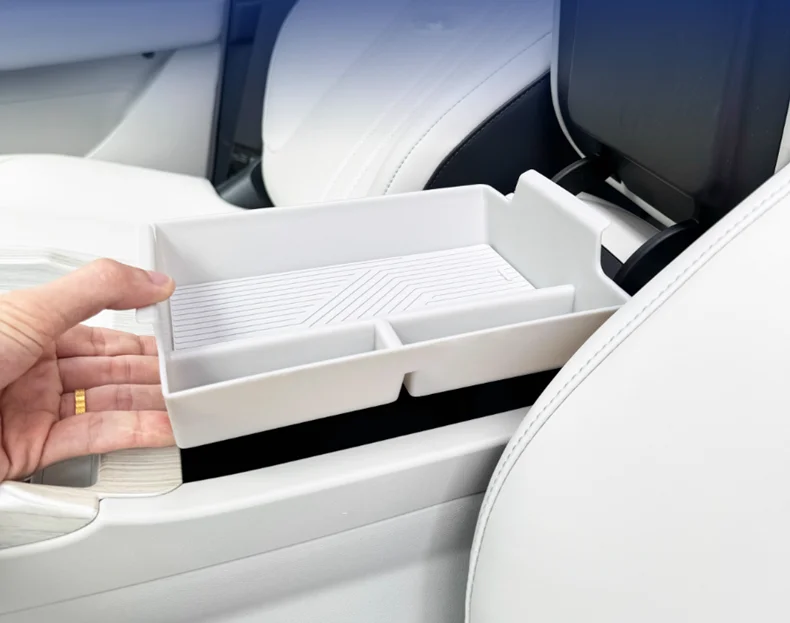 Geely EX5 / Galaxy E5 Centre Console Storage Box view 4