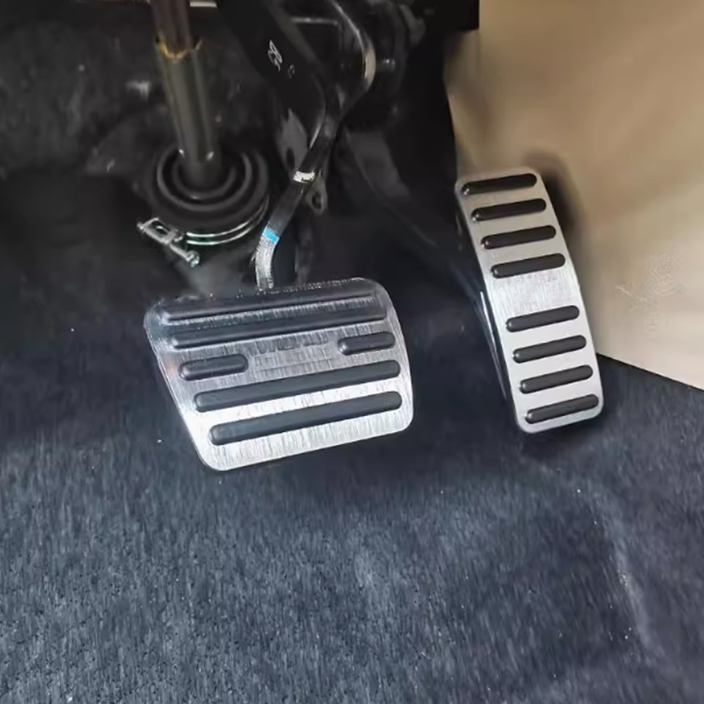 MG S9 PHEV Aluminium Pedal Covers (Automatic) view 2