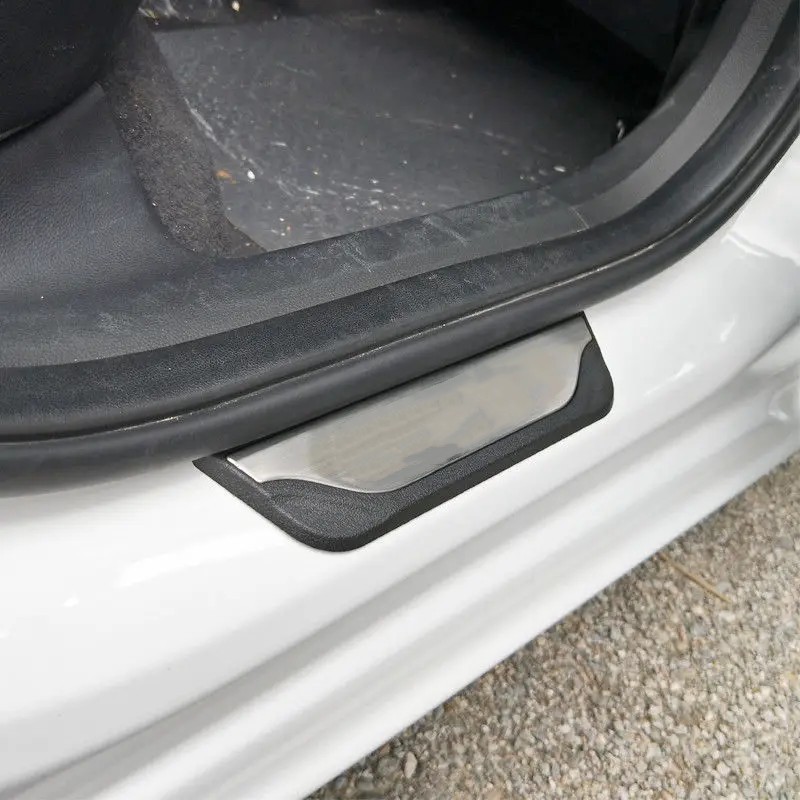 MG S9 PHEV Door Sill Scuff Plates – Set of 4 view 3