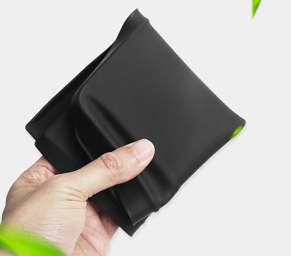 Omoda 5 (C5) Petrol Wireless Charging Tray Silicone Mat view 3